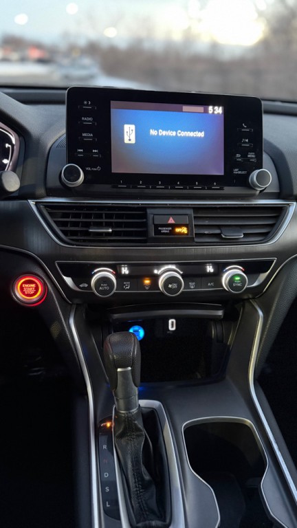 2019 Honda Accord Image 13