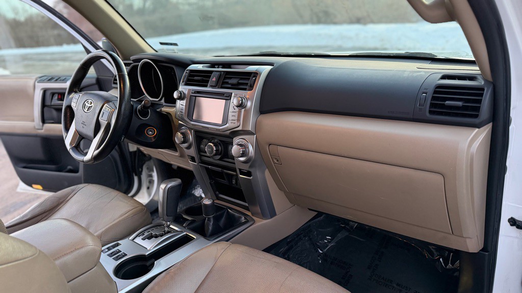 2012 Toyota 4Runner Image 15