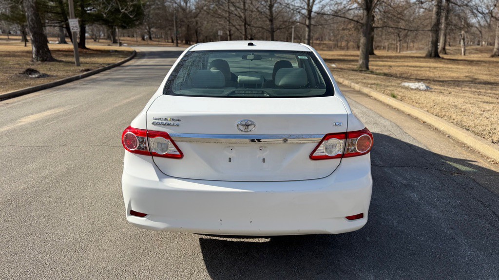 2011 Toyota Corolla Image 8