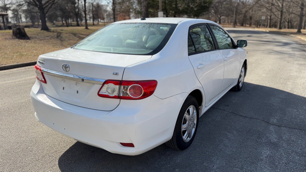 2011 Toyota Corolla Image 9