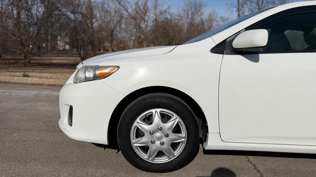 2011 Toyota Corolla Image 25