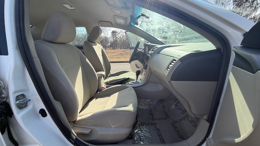 2011 Toyota Corolla Image 13