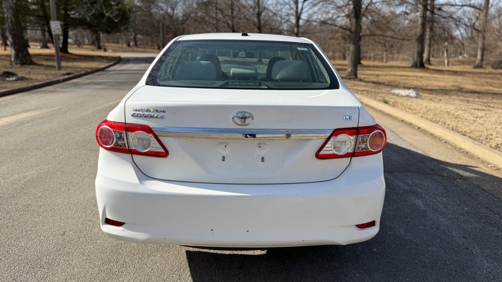 2011 Toyota Corolla Image 24