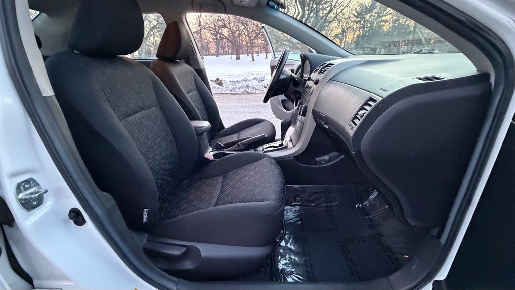 2009 Toyota Corolla Image 12