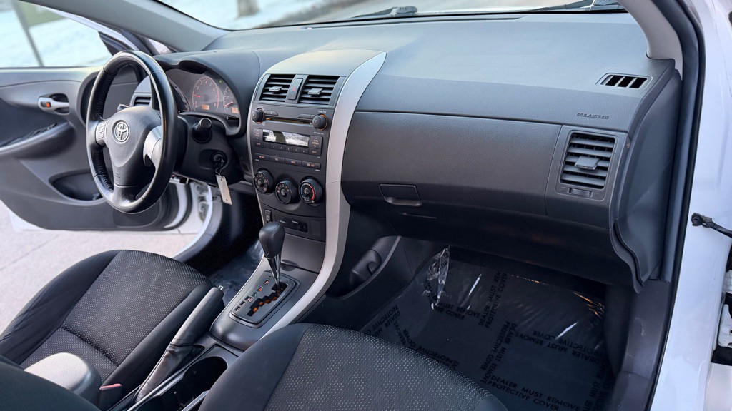 2009 Toyota Corolla Image 15