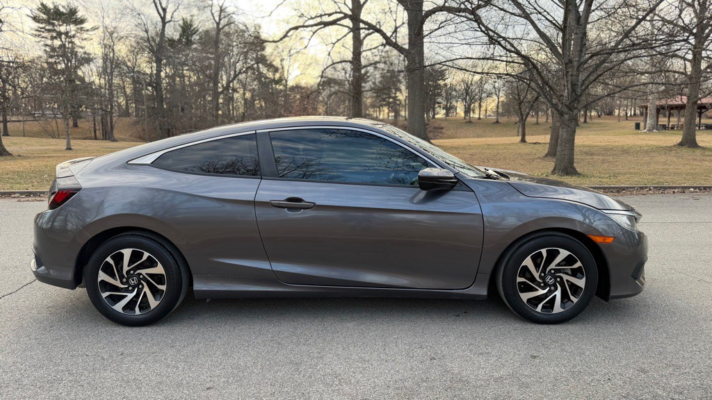 2018 Honda Civic Image 6