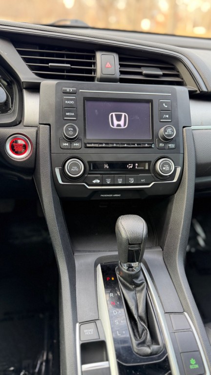 2018 Honda Civic Image 17