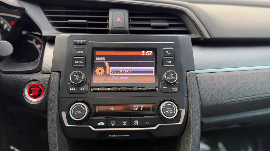 2018 Honda Civic Image 19