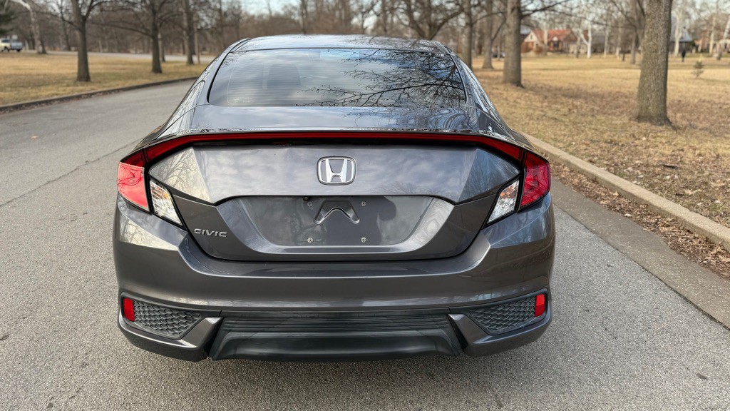 2018 Honda Civic Image 24