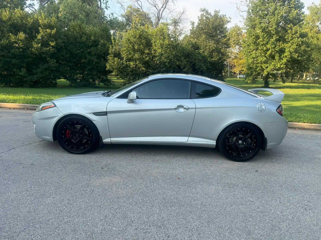 2008 Hyundai Tiburon Image 2
