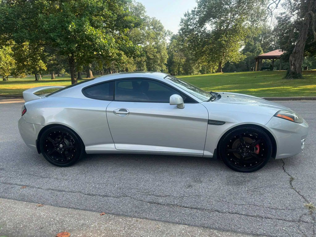 2008 Hyundai Tiburon Image 5