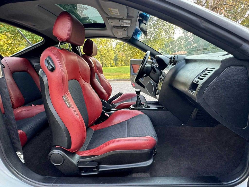 2008 Hyundai Tiburon Image 10