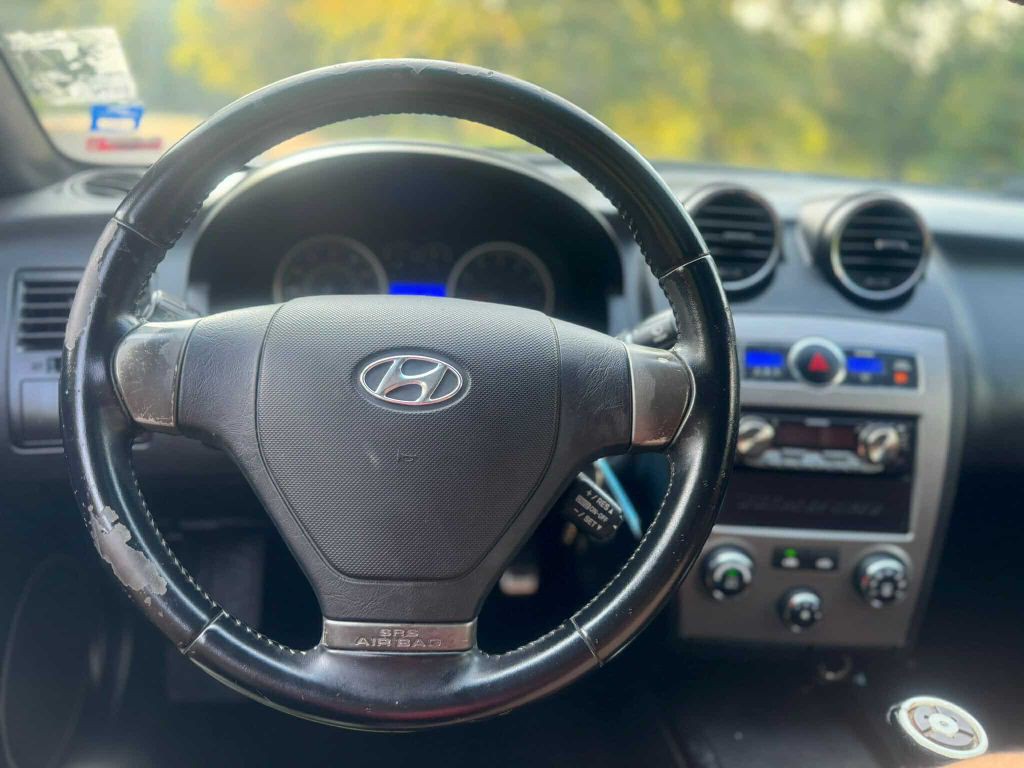 2008 Hyundai Tiburon Image 12