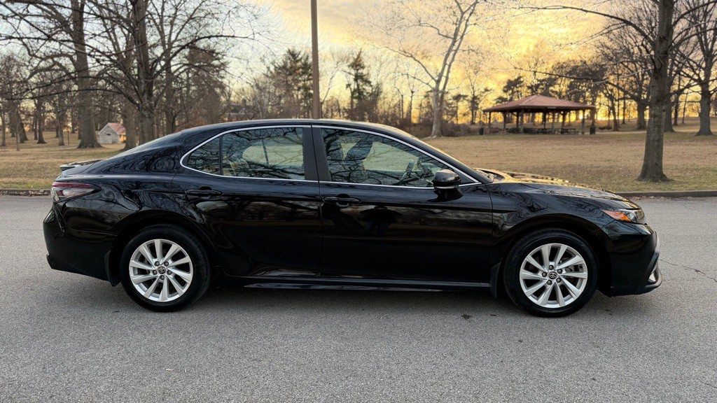 2021 Toyota Camry Image 6