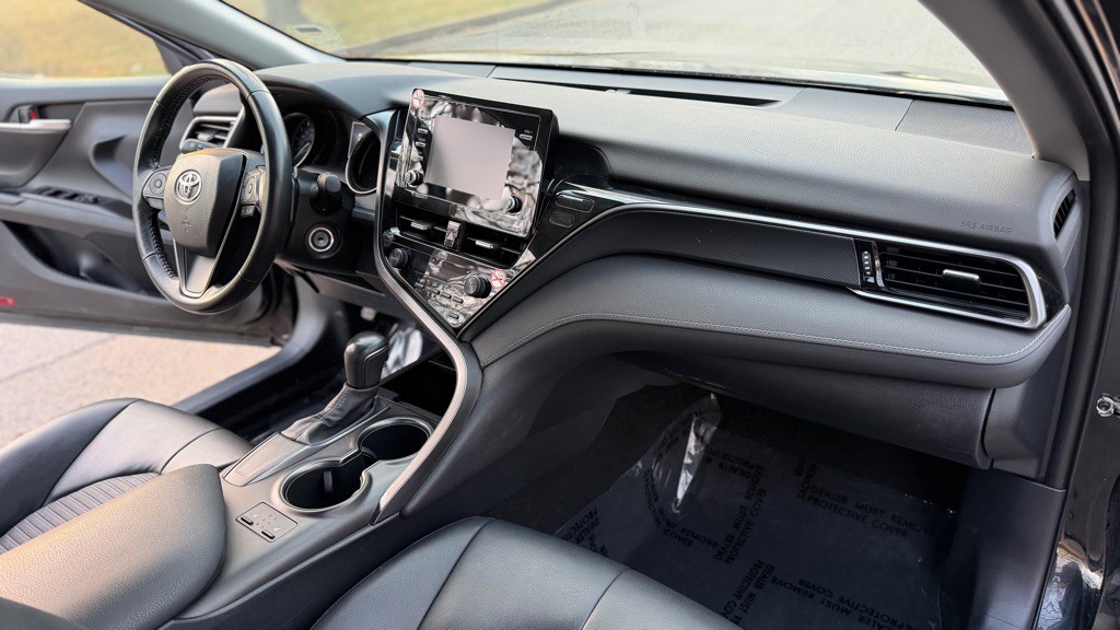 2021 Toyota Camry Image 17