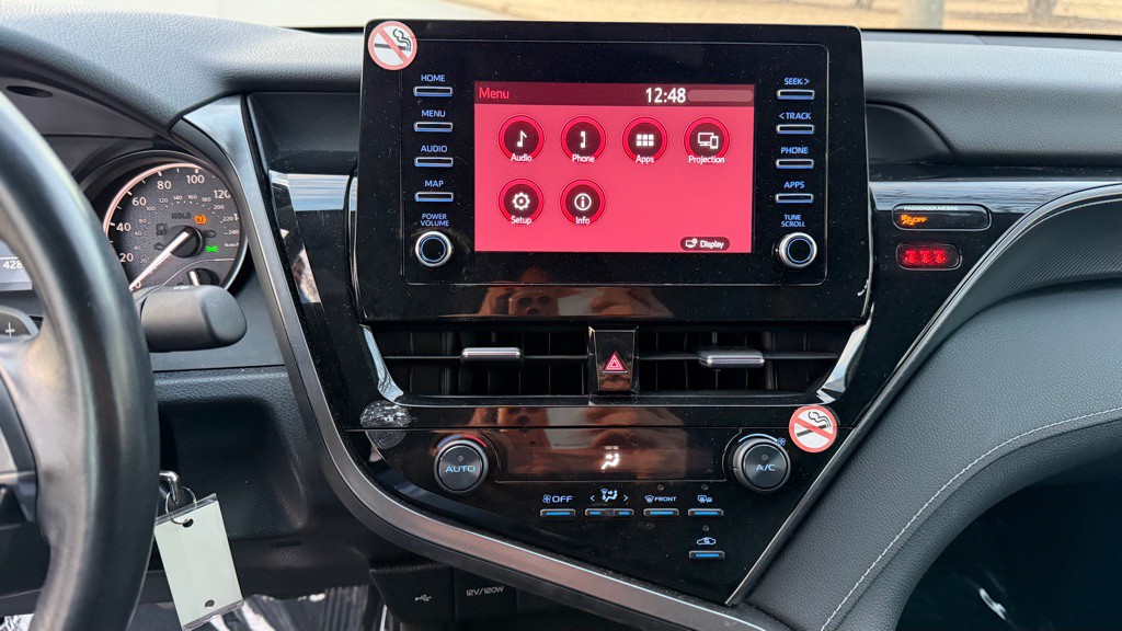 2021 Toyota Camry Image 21