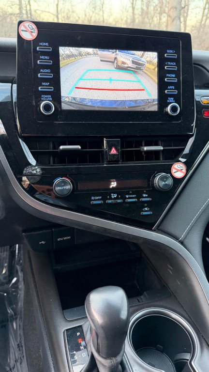 2021 Toyota Camry Image 22