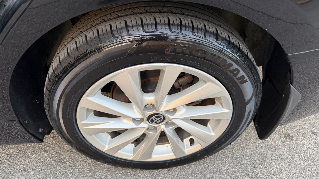 2021 Toyota Camry Image 28