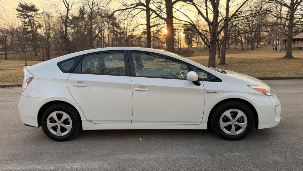 2013 Toyota Prius Image 5