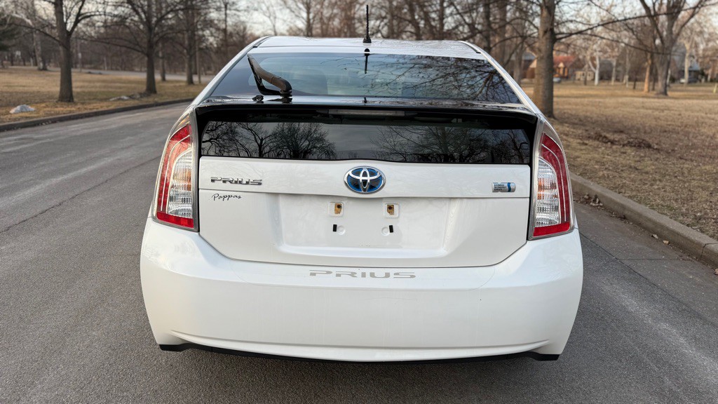 2013 Toyota Prius Image 6