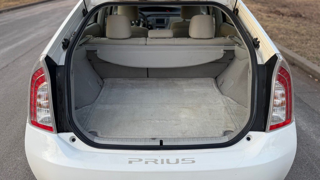 2013 Toyota Prius Image 10
