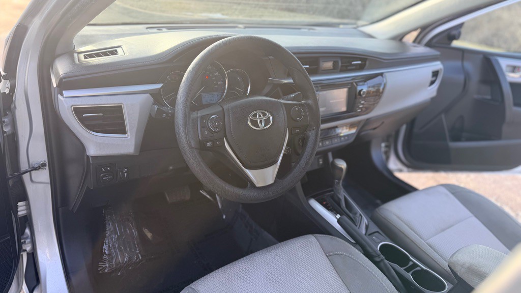 2015 Toyota Corolla Image 13