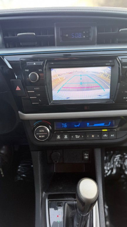 2015 Toyota Corolla Image 19