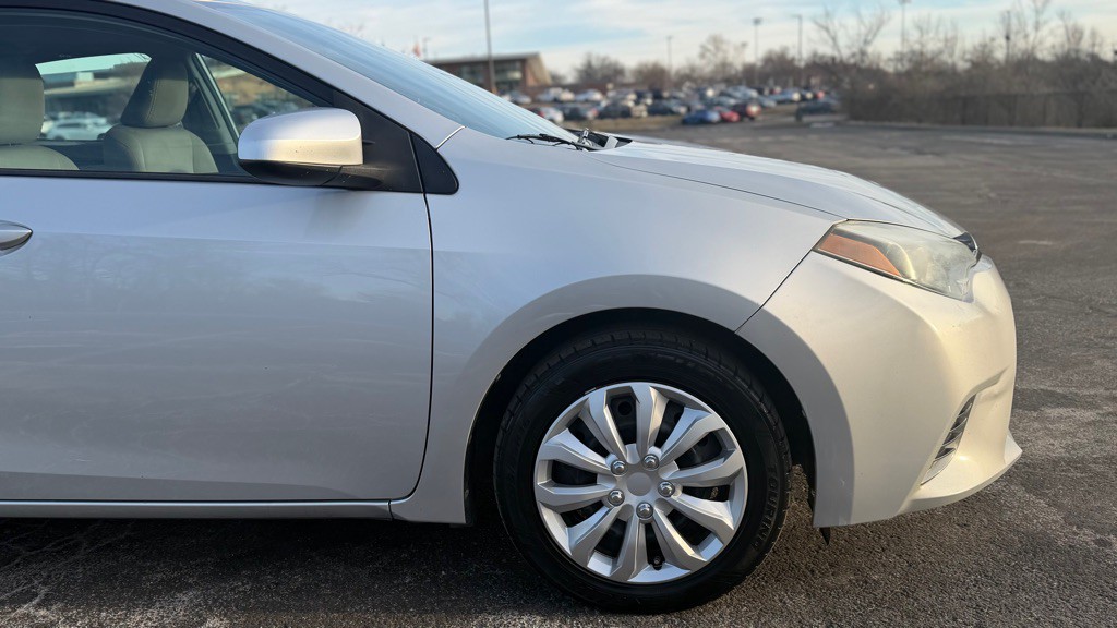 2015 Toyota Corolla Image 23