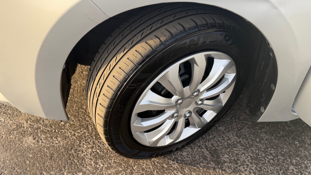 2015 Toyota Corolla Image 24