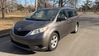 Image for 2014 Toyota Sienna LE ID: 7197207