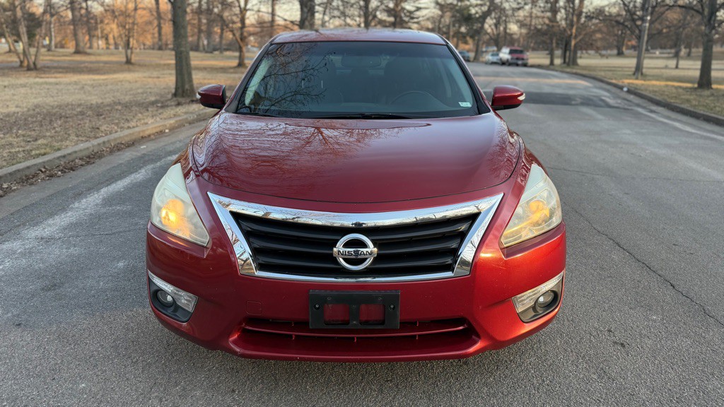 2015 Nissan Altima Image 4