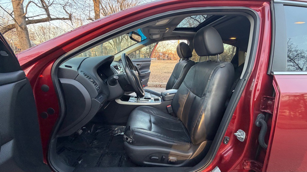 2015 Nissan Altima Image 10