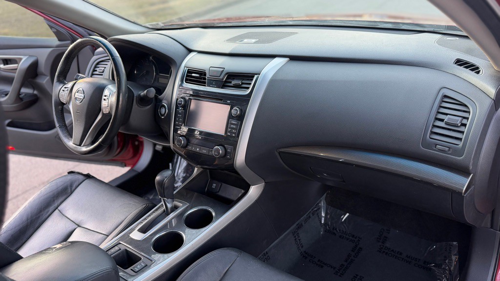 2015 Nissan Altima Image 15