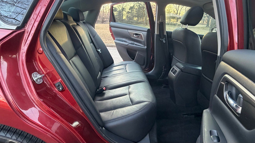 2015 Nissan Altima Image 23