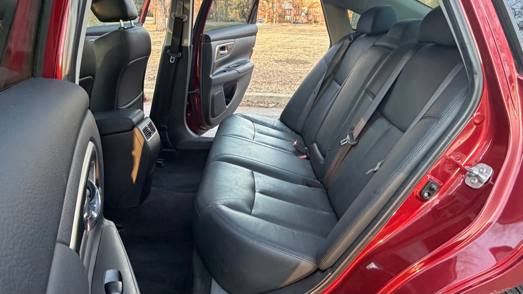 2015 Nissan Altima Image 25