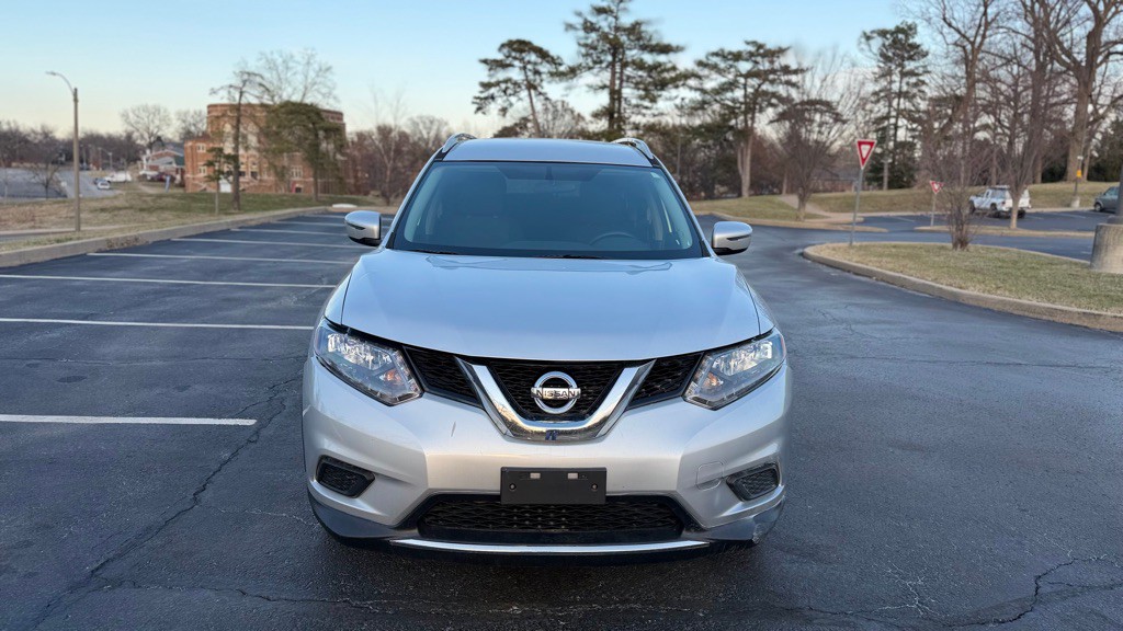 2016 Nissan Rogue Image 2