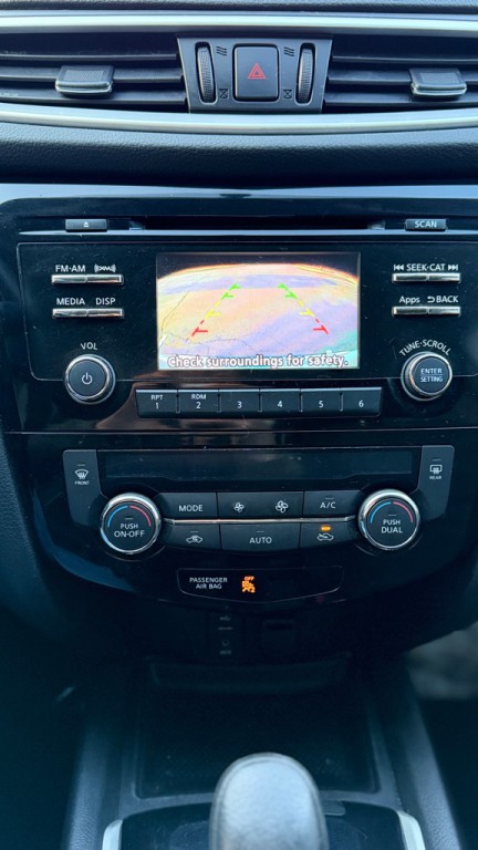 2016 Nissan Rogue Image 20