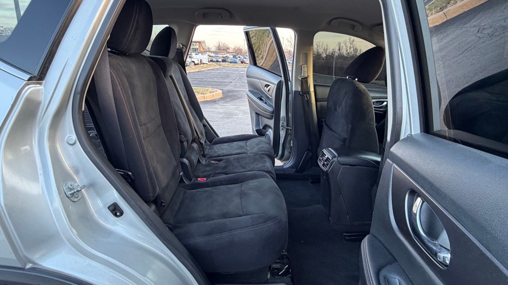 2016 Nissan Rogue Image 21