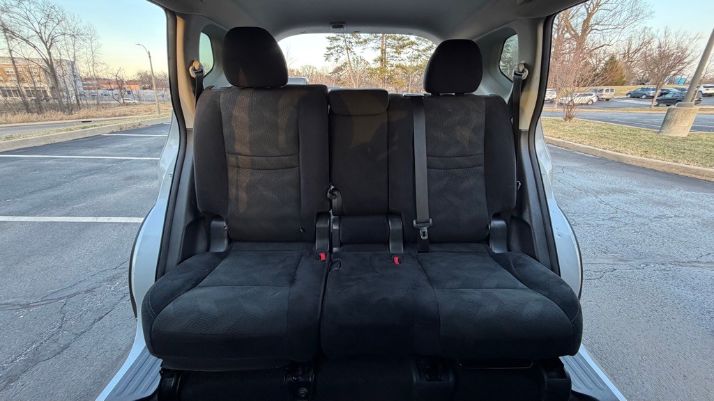 2016 Nissan Rogue Image 22