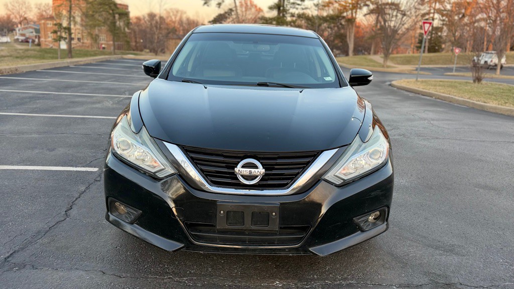 2017 Nissan Altima Image 5