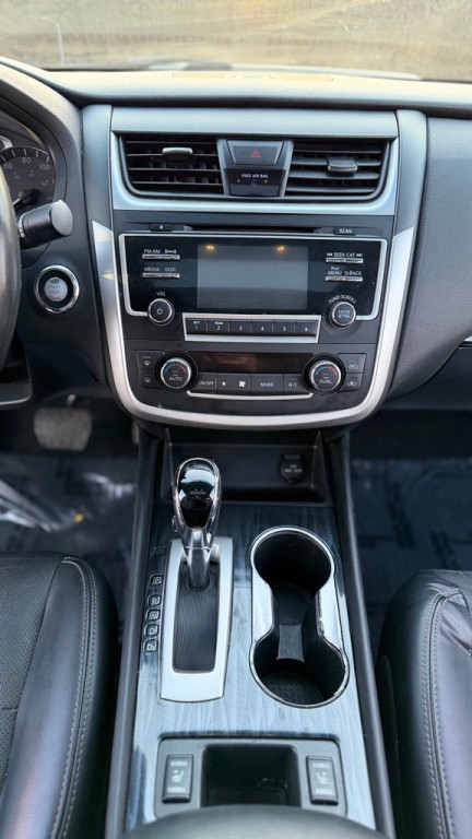 2017 Nissan Altima Image 14