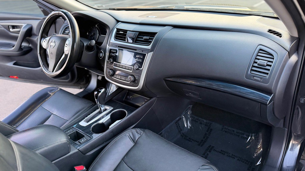 2017 Nissan Altima Image 15