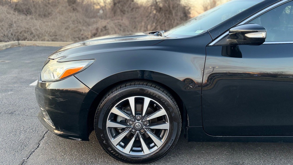 2017 Nissan Altima Image 23