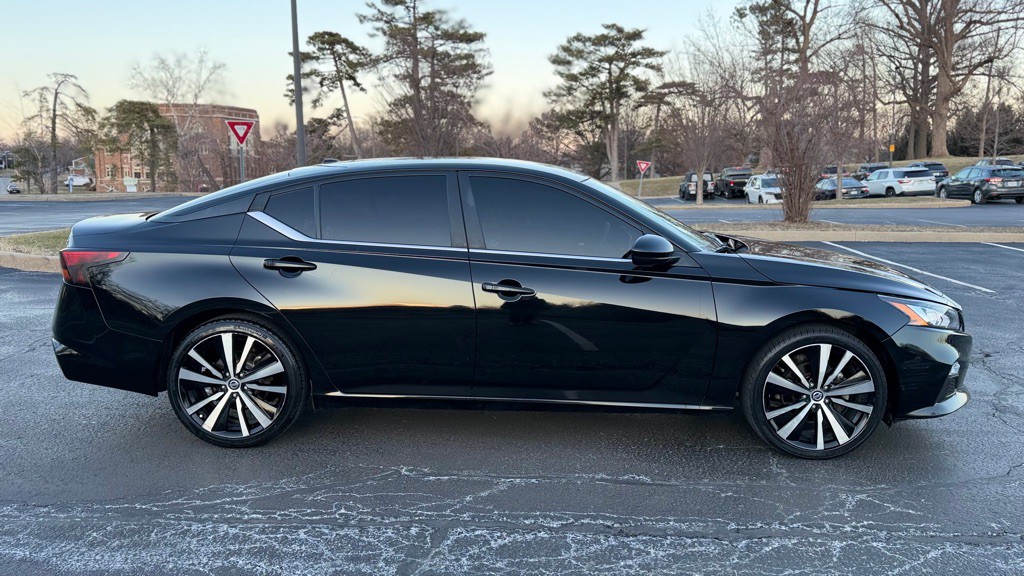 2022 Nissan Altima Image 6