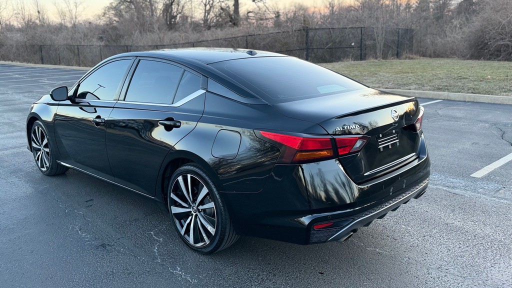 2022 Nissan Altima Image 7