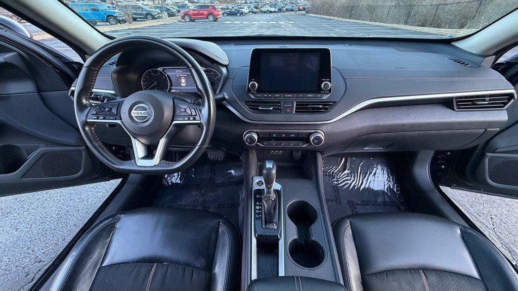 2022 Nissan Altima Image 11