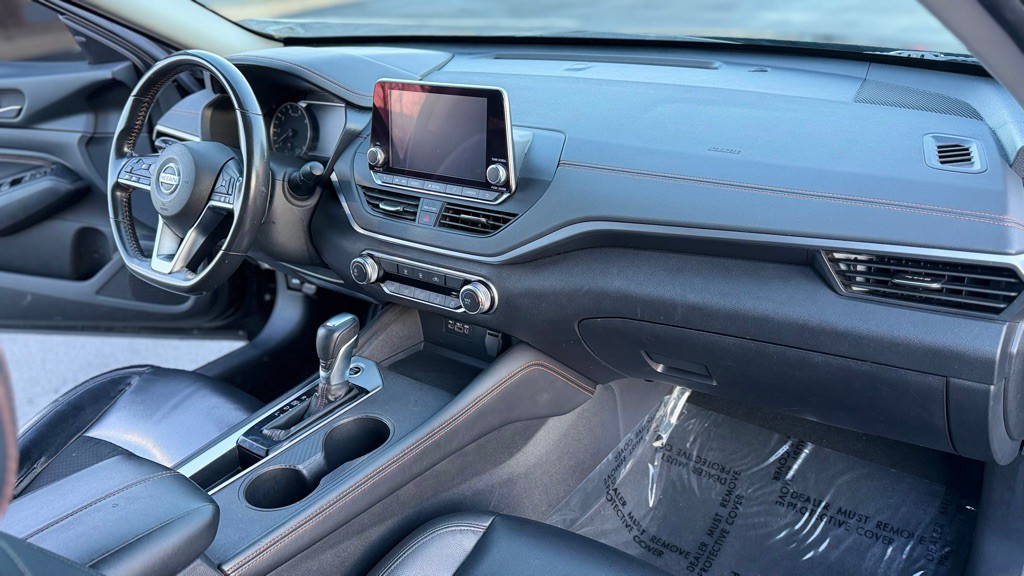 2022 Nissan Altima Image 15