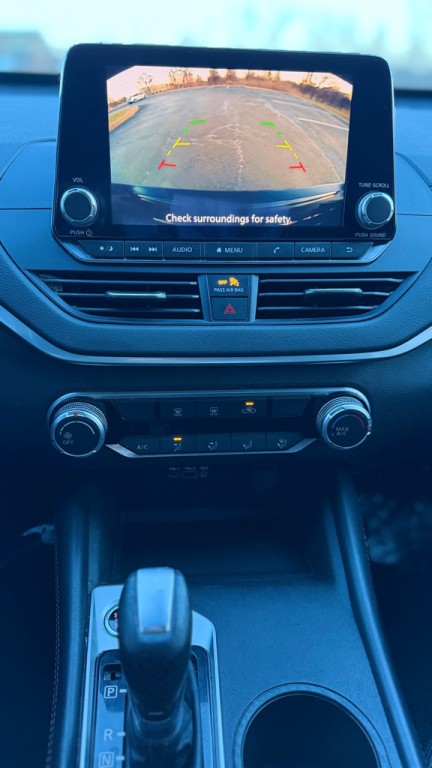 2022 Nissan Altima Image 19