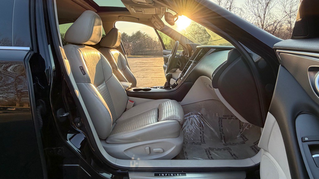 2014 INFINITI Q50 Image 13