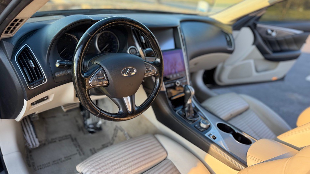 2014 INFINITI Q50 Image 14